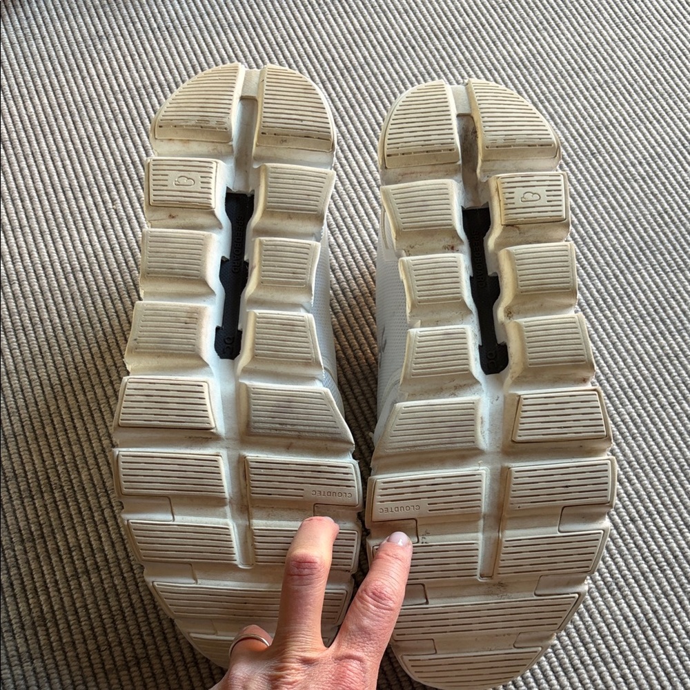 On Cloud - Cloud 6 - image 8